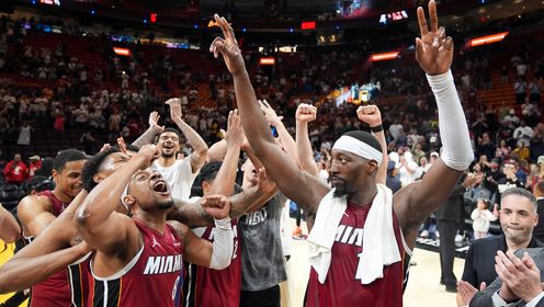 NBA进入大回忆时代~詹杜库同天赢球：老詹两双 库里44+8+6 KD18分