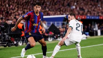 [咪咕全场集锦]皇马2-1终结巴萨9连胜 姆巴佩双响+绝杀拉菲尼亚破门亚马尔失良机